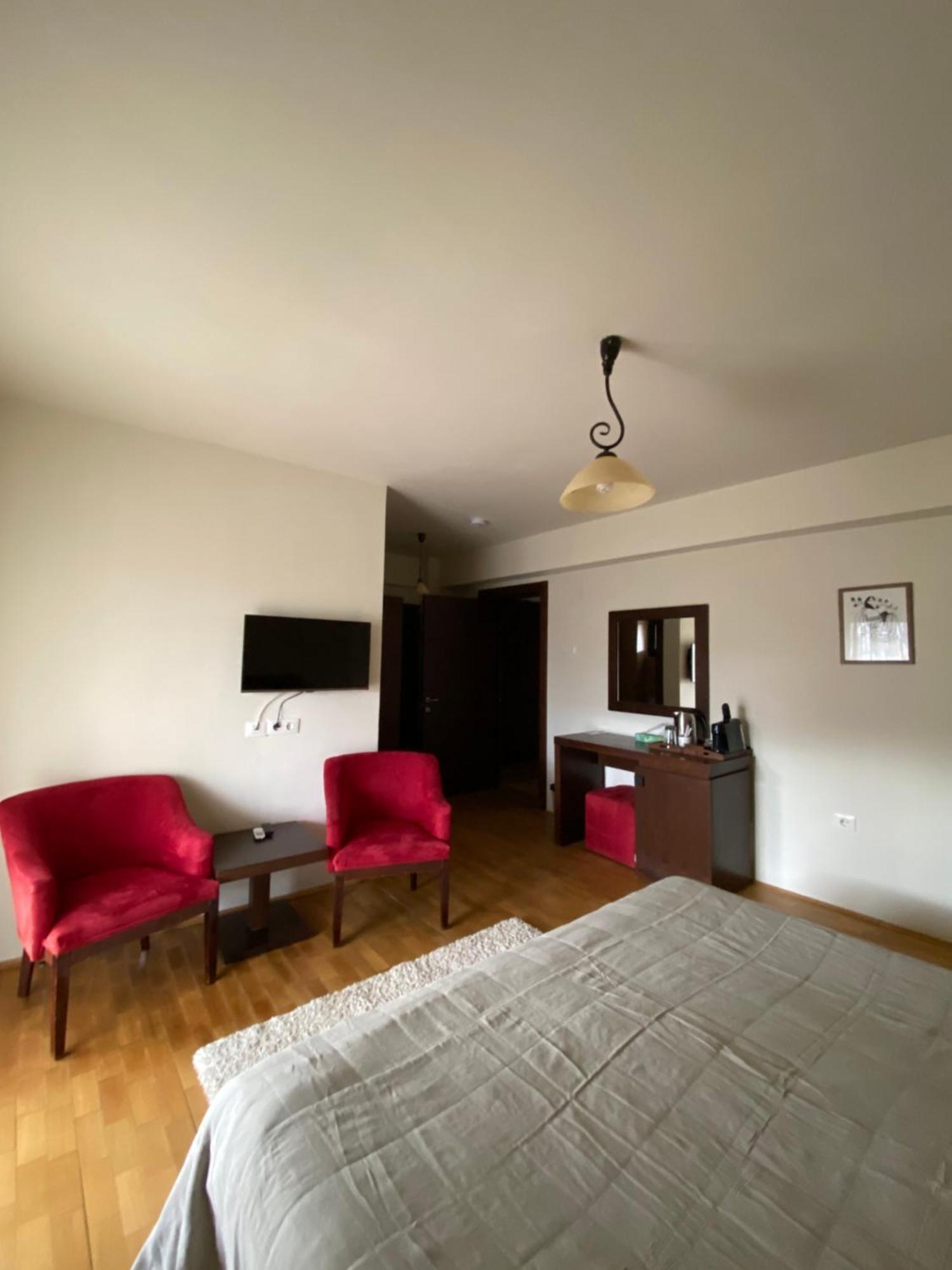 Cetatuia Hotel Magura  Ngoại thất bức ảnh