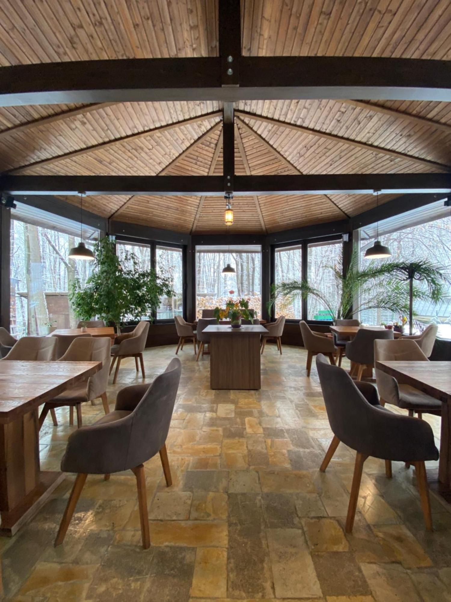 Cetatuia Hotel Magura  Ngoại thất bức ảnh