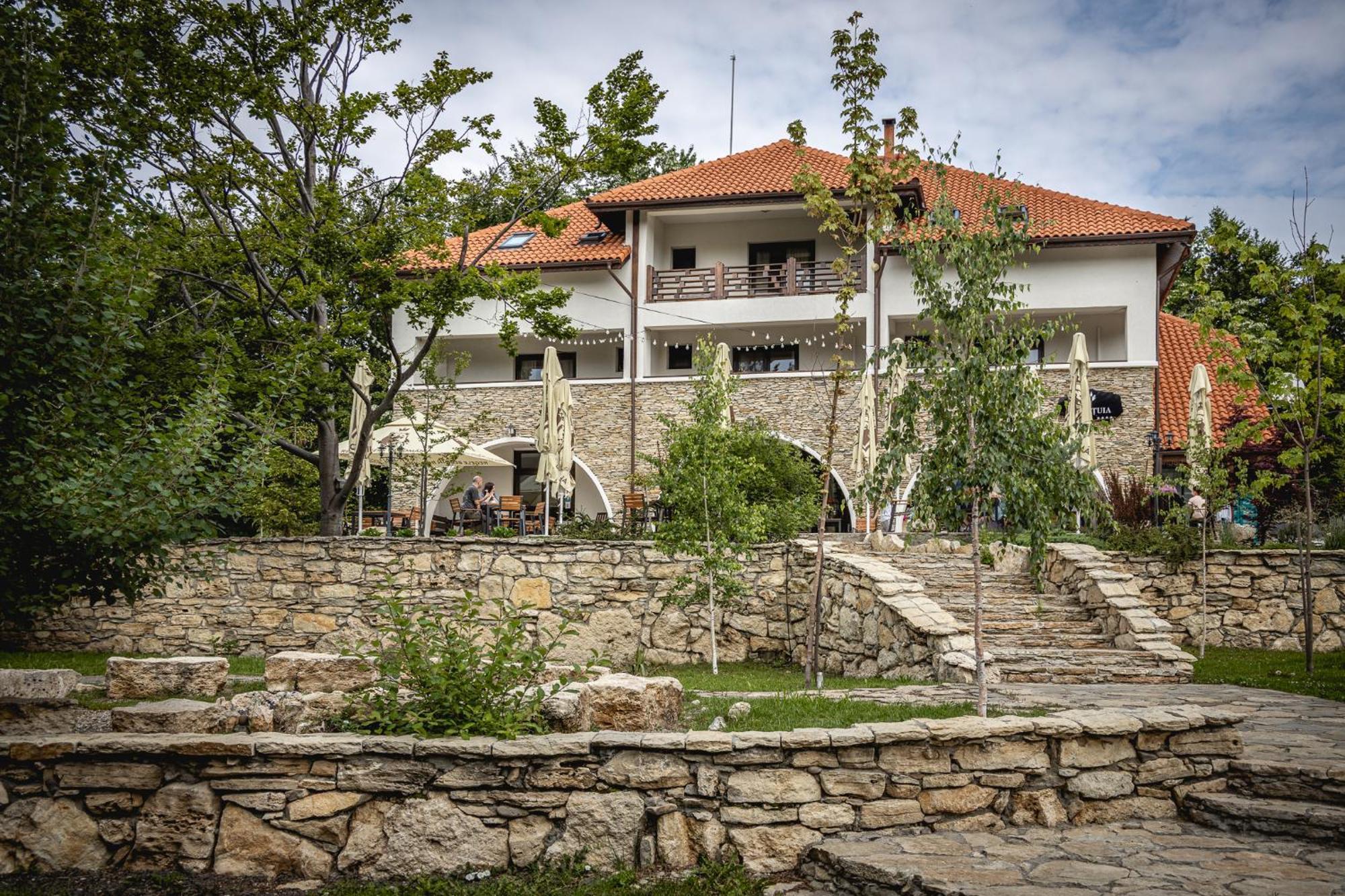 Cetatuia Hotel Magura  Ngoại thất bức ảnh