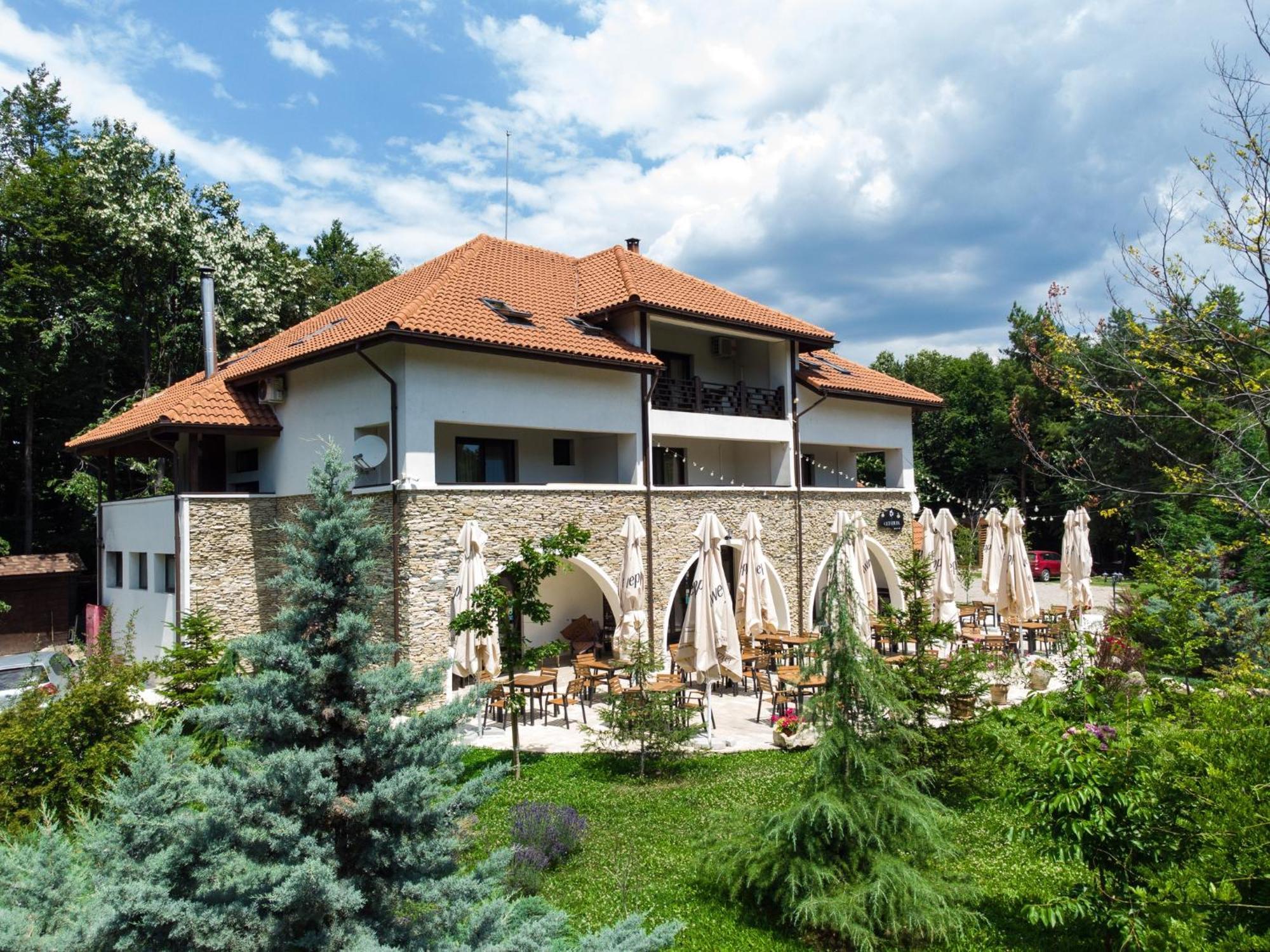 Cetatuia Hotel Magura  Ngoại thất bức ảnh